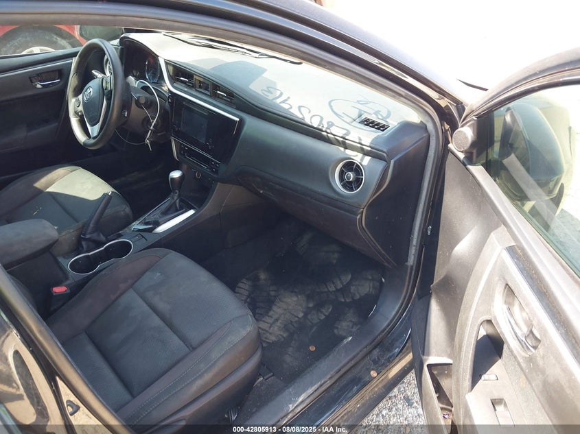 2018 TOYOTA COROLLA LE - 5YFBURHE9JP795820