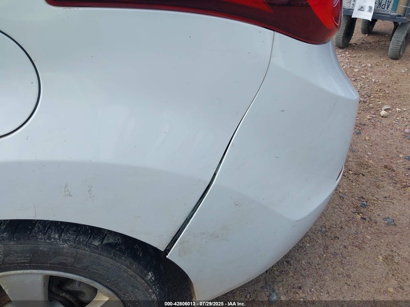 2015 HYUNDAI ELANTRA SE 5NPDH4AE0FH614554