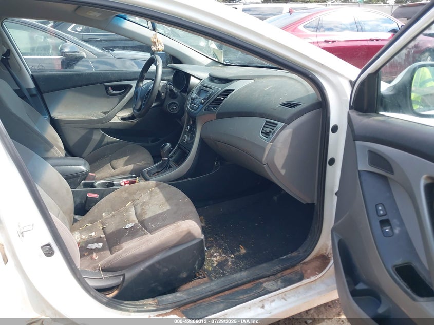 2015 HYUNDAI ELANTRA SE 5NPDH4AE0FH614554