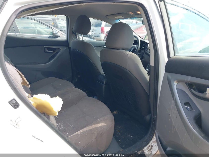 2015 HYUNDAI ELANTRA SE 5NPDH4AE0FH614554