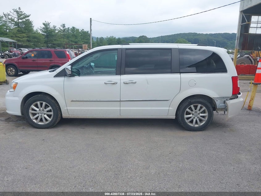 2015 CHRYSLER TOWN & COUNTRY LIMITED - 2C4RC1GG1FR639123