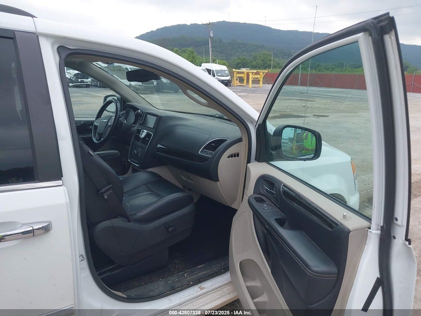 2015 CHRYSLER TOWN & COUNTRY LIMITED - 2C4RC1GG1FR639123