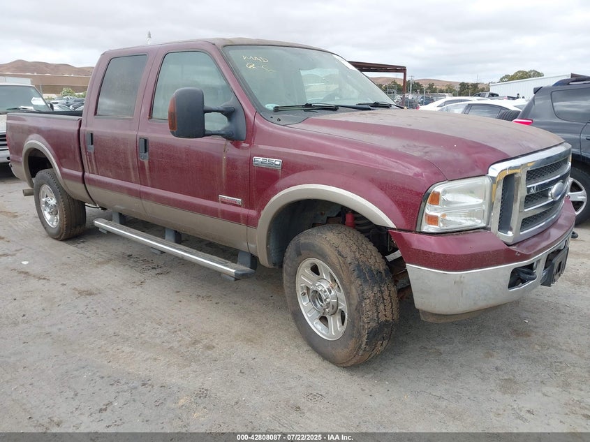 1FTSW21P45EC40063 2005 Ford F-250 2005 Ford F-250 Lariat 4X4 Crew Cab Pickup auction photo 1