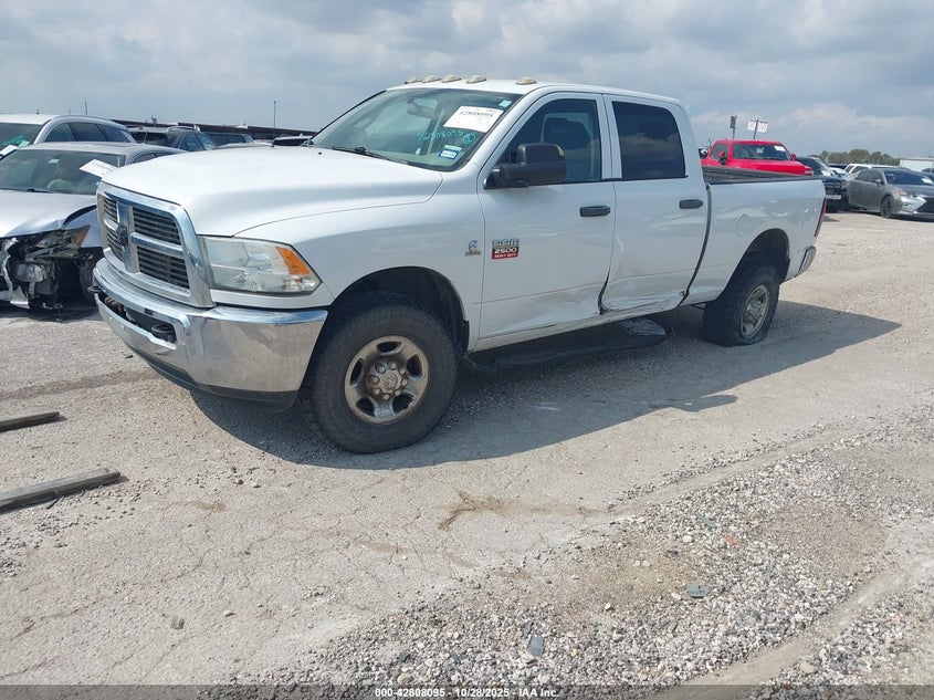Vin: 3c6ud5cl9cg282428, lot: 43301528, ram 2500 st 20122