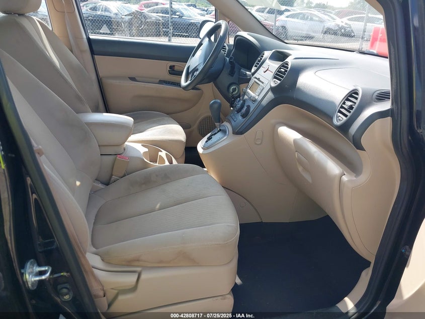 2009 Kia Rondo Lx VIN: KNAFG528X97258193 Lot: 42808717