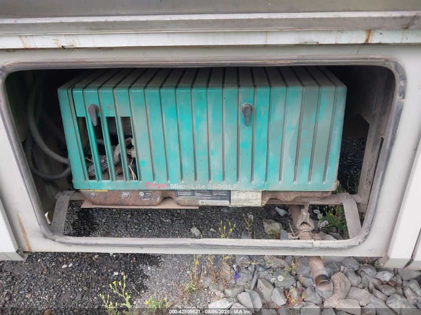 1999 Ford Econoline E450 Super Duty Cutwy Rv VIN: 1FDXE40F0XHB23302 Lot: 42809521