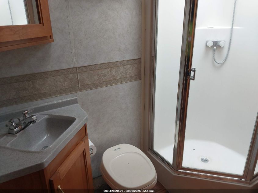 1999 Ford Econoline E450 Super Duty Cutwy Rv VIN: 1FDXE40F0XHB23302 Lot: 42809521