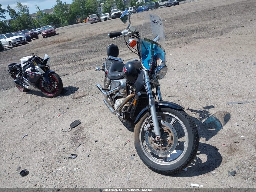 1HFSC1819NA602907 1992 Honda Vt1100 C auction photo 1