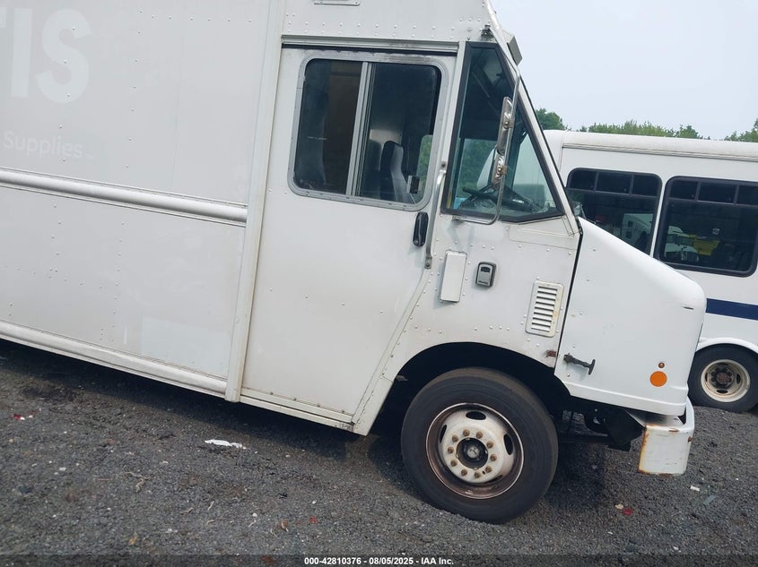 1F66F5KY1F0A04353 2015 Ford F-59 Commercial Stripped auction photo 1