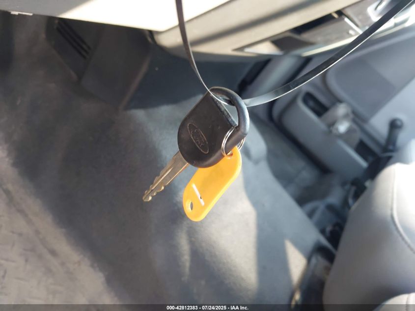 2004 Ford F-150 Stx/Xl/Xlt VIN: 1FTRX12W14NC03823 Lot: 42812383