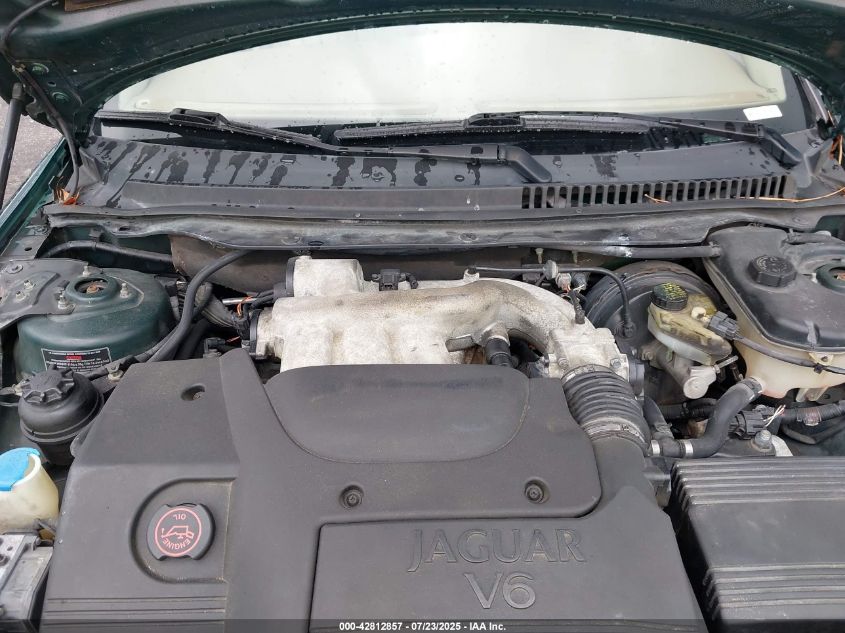 2002 Jaguar X-Type 2.5L VIN: SAJEA51D92XC15084 Lot: 42812857