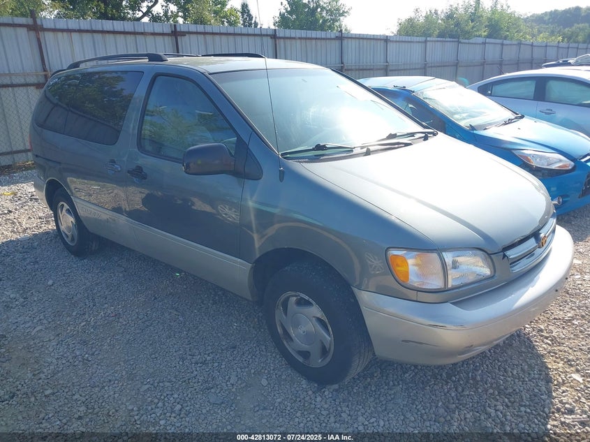 1998 Toyota Sienna Xle VIN: 4T3ZF13C8WU038677 Lot: 42813072