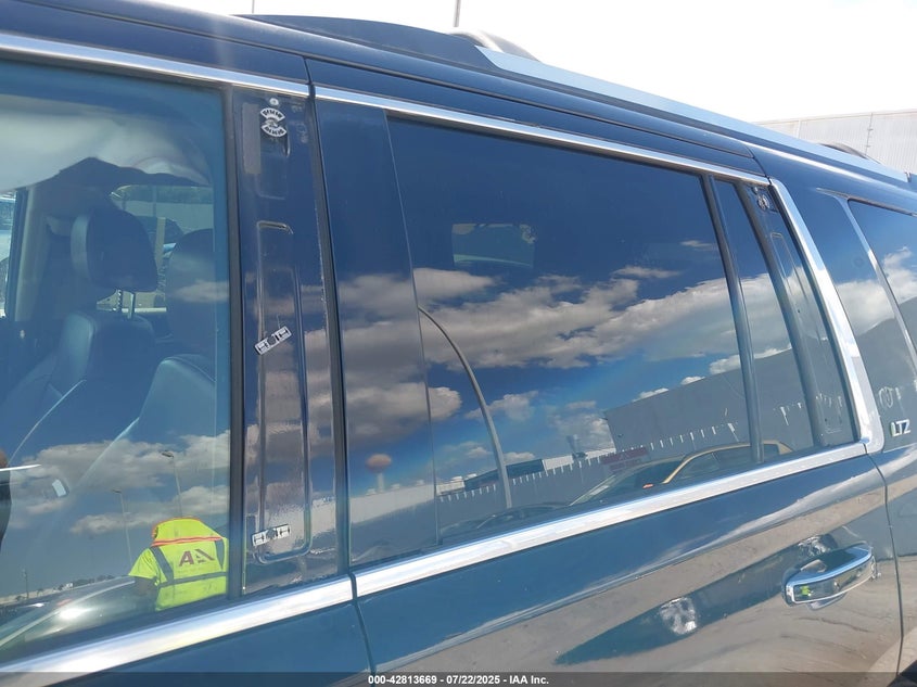 2015 CHEVROLET TAHOE LTZ - 1GNSCCKC2FR576497