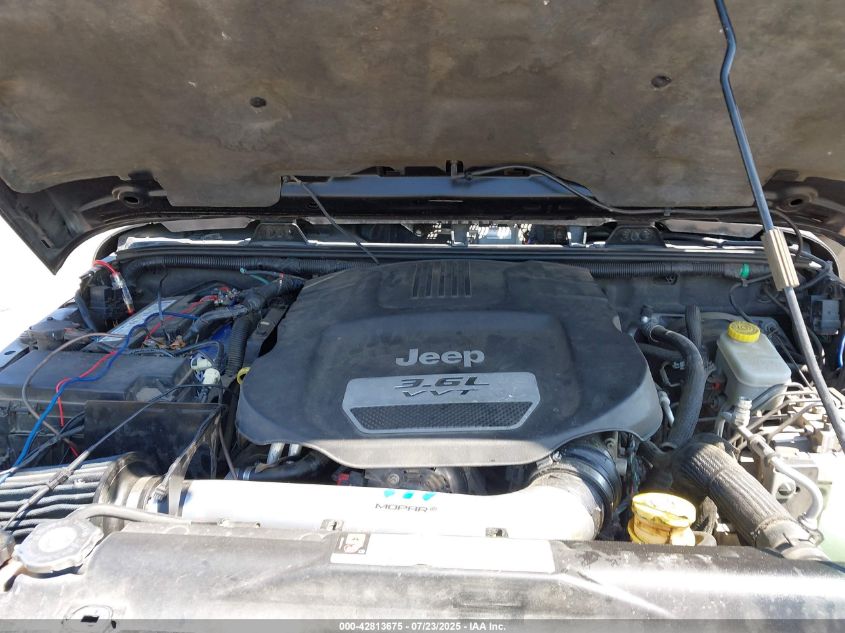 2012 Jeep Wrangler Unlimited Rubicon VIN: 1C4HJWFG2CL146992 Lot: 42813675