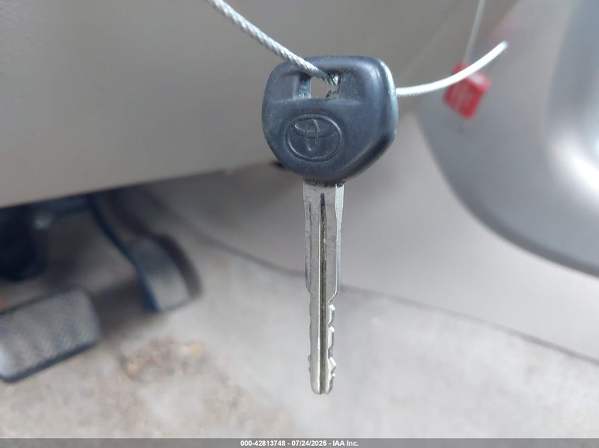 2007 Toyota Rav4 VIN: JTMBD33V576042807 Lot: 42813748