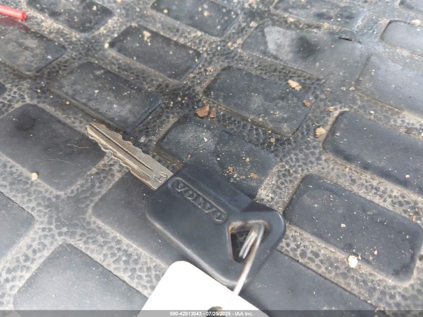 2015 Volvo Vn Vnl VIN: 4V4NC9EHXFN190115 Lot: 42813843