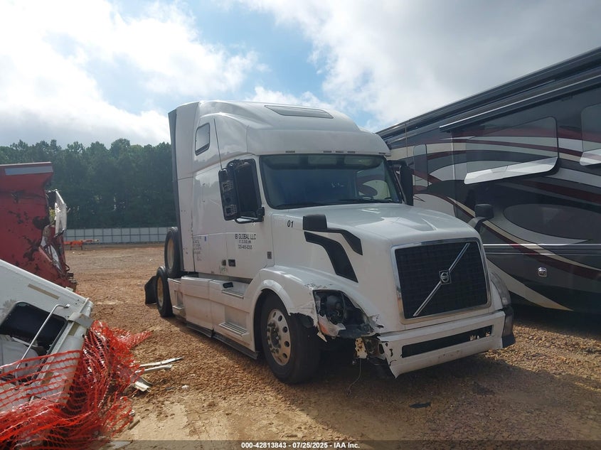 2015 VOLVO VN VNL