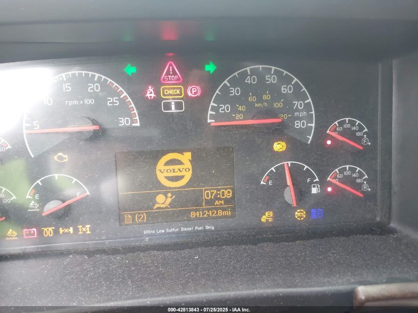 2015 Volvo Vn Vnl VIN: 4V4NC9EHXFN190115 Lot: 42813843