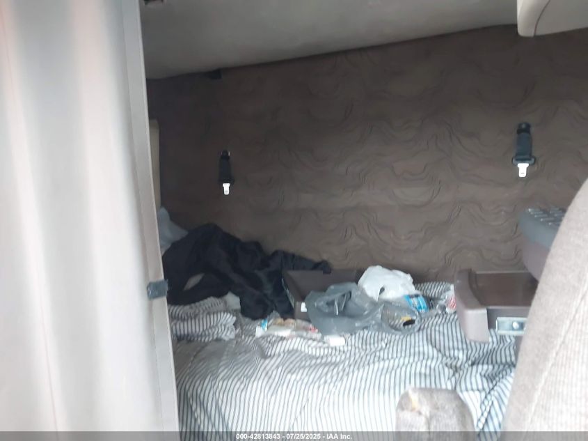 2015 Volvo Vn Vnl VIN: 4V4NC9EHXFN190115 Lot: 42813843