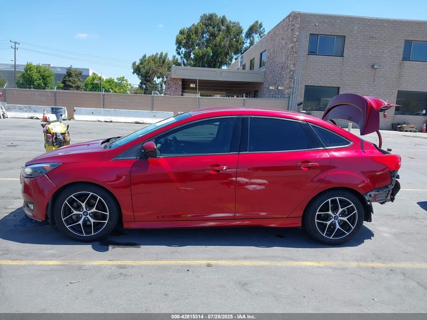 2016 FORD FOCUS SE - 1FADP3F26GL310563