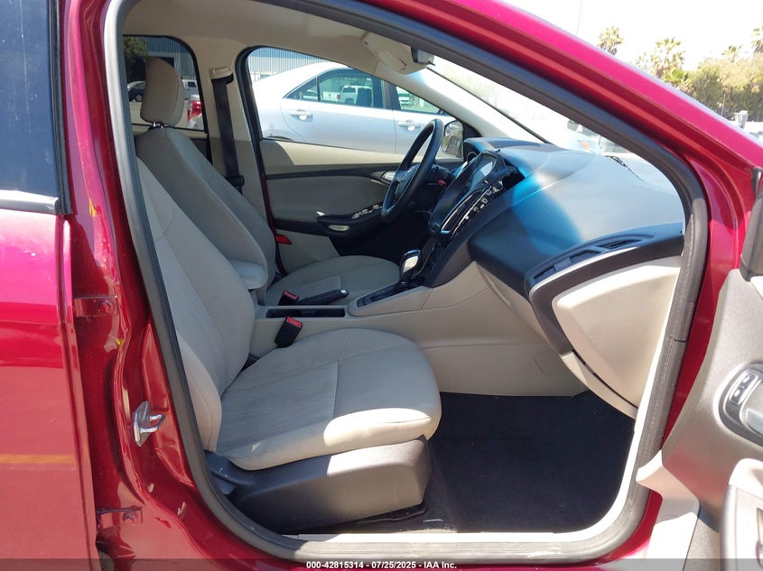 2016 FORD FOCUS SE - 1FADP3F26GL310563