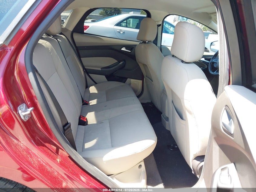 2016 FORD FOCUS SE - 1FADP3F26GL310563