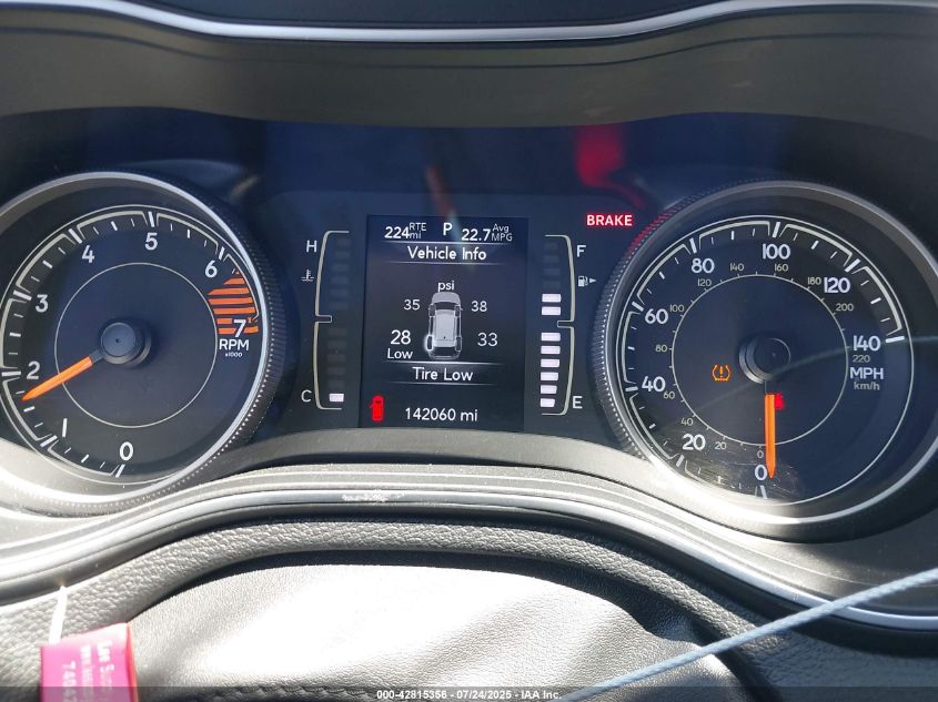 2019 Jeep Cherokee Latitude Fwd VIN: 1C4PJLCB0KD172311 Lot: 42815356