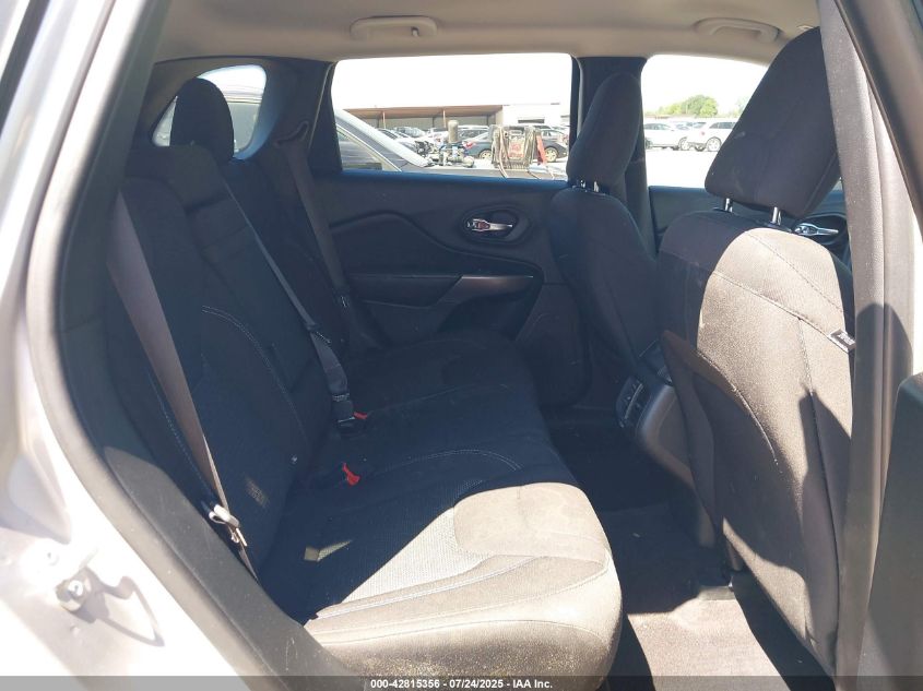 2019 Jeep Cherokee Latitude Fwd VIN: 1C4PJLCB0KD172311 Lot: 42815356