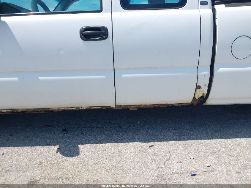 2001 Chevrolet Silverado 1500 VIN: 1GCEC19V61E304908 Lot: 42815393