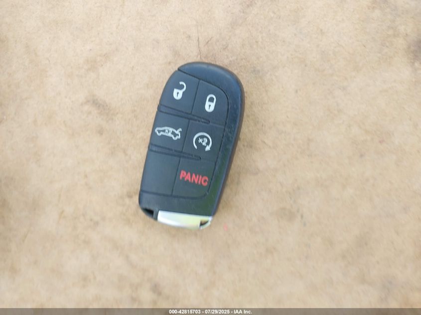 2015 Chrysler 200 C VIN: 1C3CCCCG2FN580821 Lot: 42815703