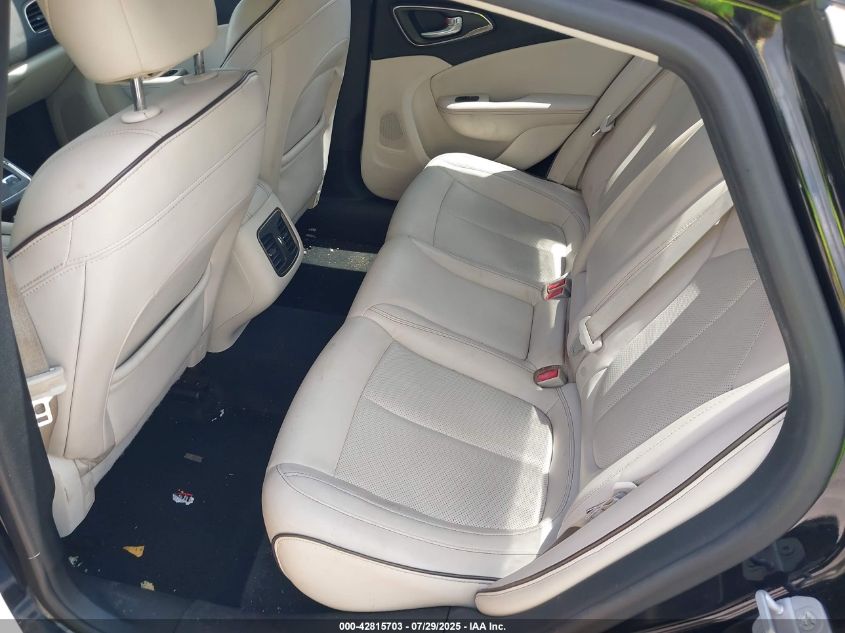 2015 Chrysler 200 C VIN: 1C3CCCCG2FN580821 Lot: 42815703