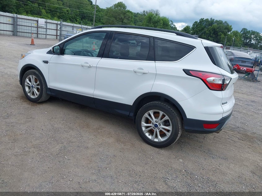 VIN 1FMCU0GD2JUC11734 2018 FORD ESCAPE SE