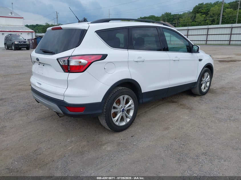 VIN 1FMCU0GD2JUC11734 2018 FORD ESCAPE SE