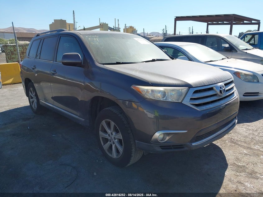 TOYOTA HIGHLANDER SE V6