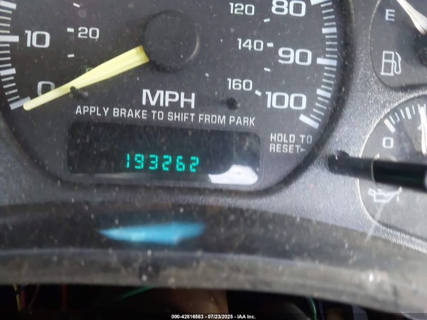 2000 GMC Sierra 1500 Sl VIN: 1GTEC14W1YZ197074 Lot: 42816583