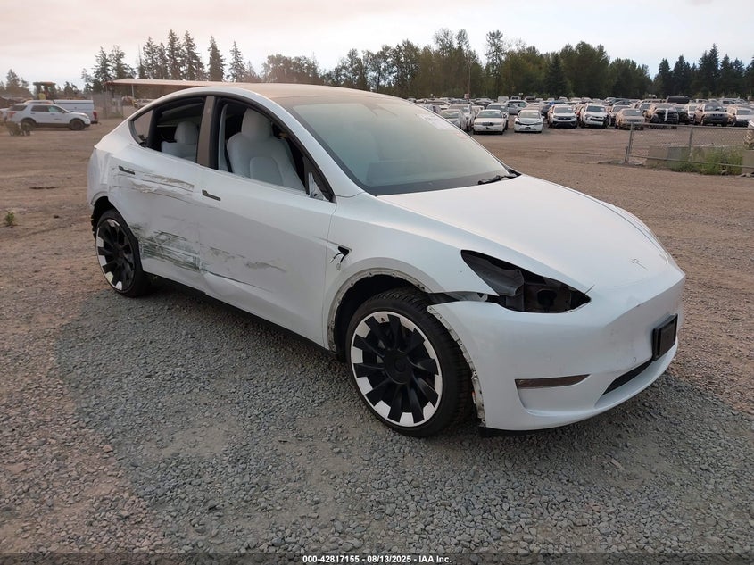 7SAYGDEE0NF511262 2022 Tesla Model Y Long Range Dual Motor All-Wheel Drive auction photo 1