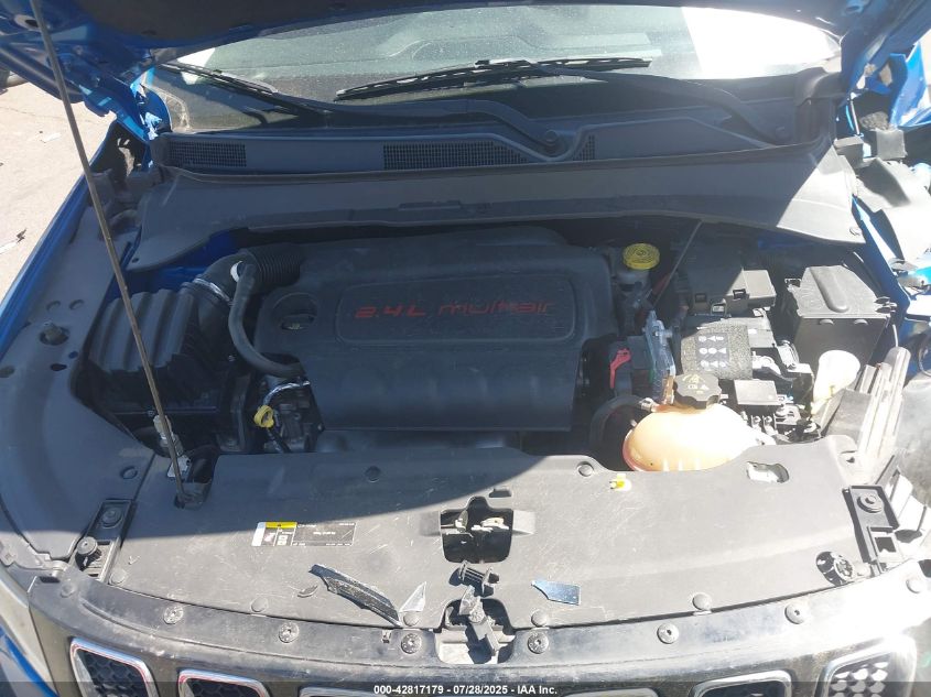 2018 Jeep Compass Latitude 4X4 VIN: 3C4NJDBB0JT256569 Lot: 42817179