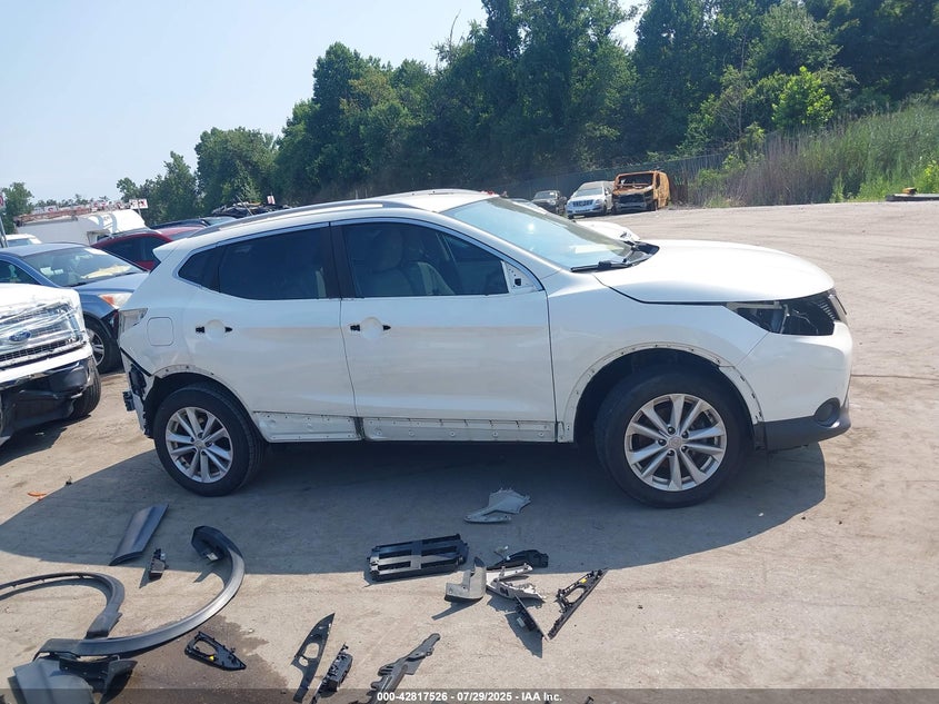 2018 NISSAN ROGUE SPORT SV - JN1BJ1CR7JW268017