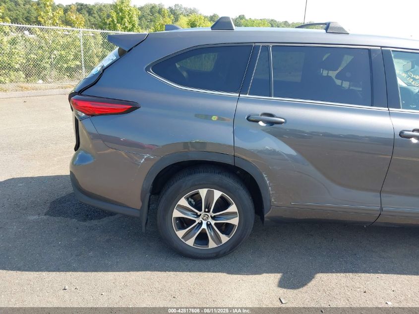 2021 Toyota Highlander Xle VIN: 5TDGZRBH4MS558710 Lot: 42817606