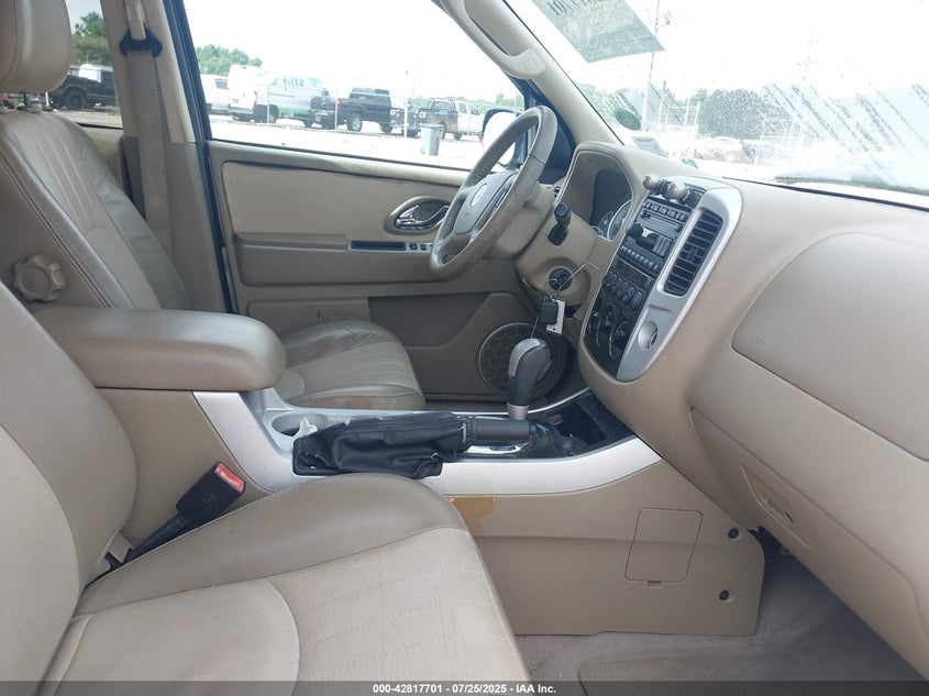 2005 Mercury Mariner Luxury/Premier VIN: 4M2YU56185DJ10888 Lot: 42817701