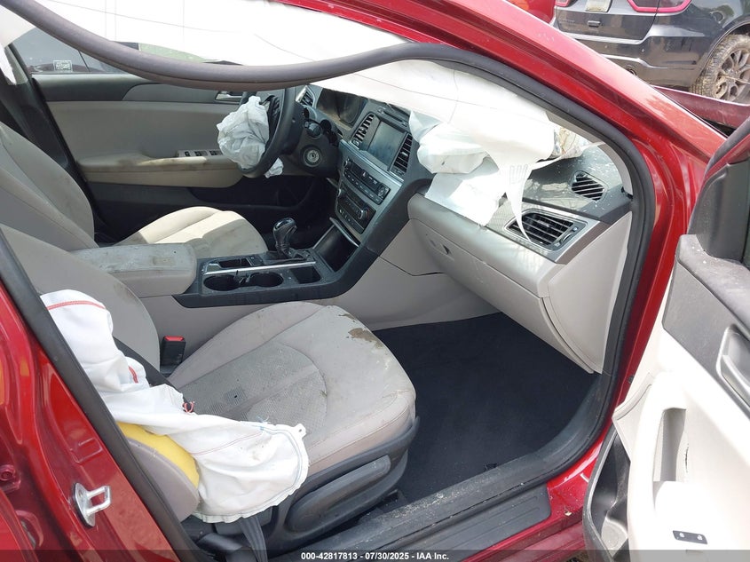 2016 HYUNDAI SONATA SE 5NPE24AF1GH281796