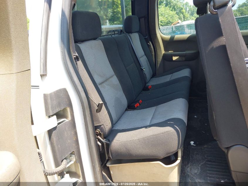 2007 Chevrolet Silverado 2500Hd Work Truck VIN: 1GCHK29K57E524691 Lot: 42817824