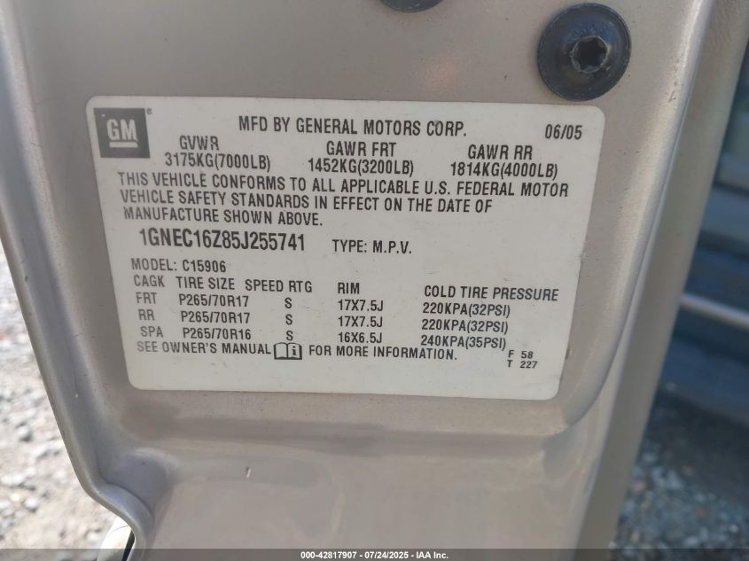 2005 Chevrolet Suburban 1500 Lt VIN: 1GNEC16Z85J255741 Lot: 42817907
