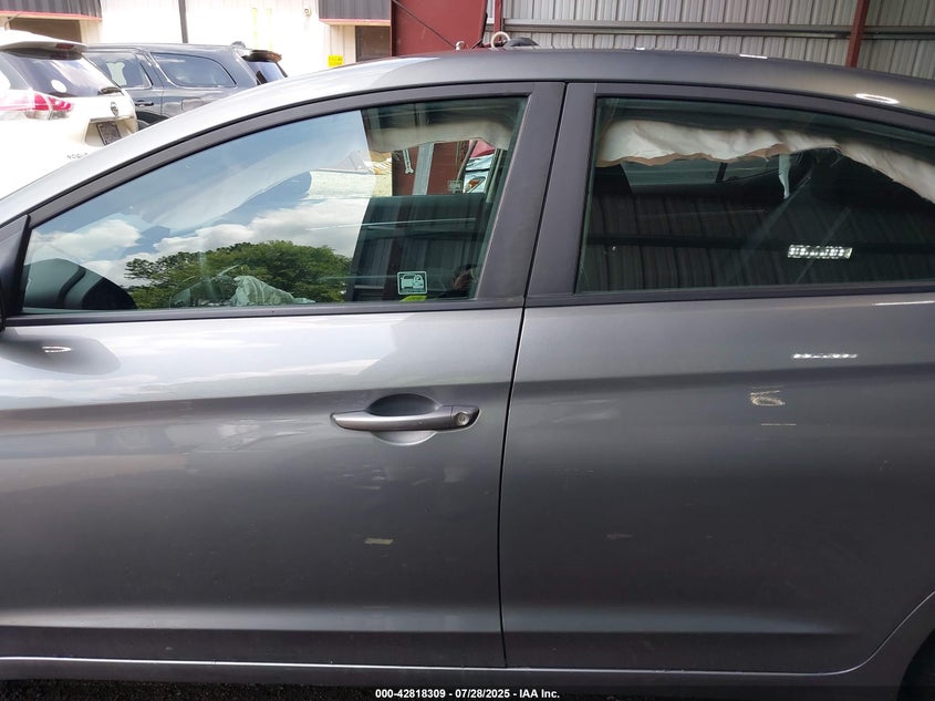 2019 HYUNDAI ELANTRA SE - KMHD74LF9KU788806