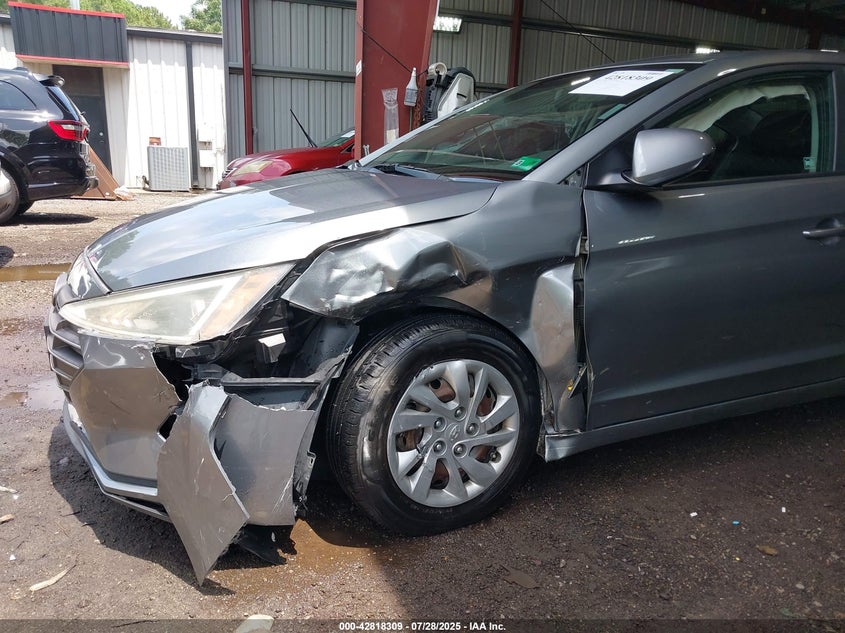 2019 HYUNDAI ELANTRA SE - KMHD74LF9KU788806