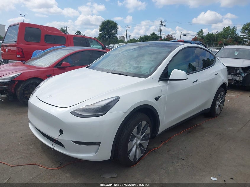2023 Tesla Model y Awd long Range Dual Motor All-wheel Drive White Lot 111042818659 Vin 7SAYGDEE9PF772828
