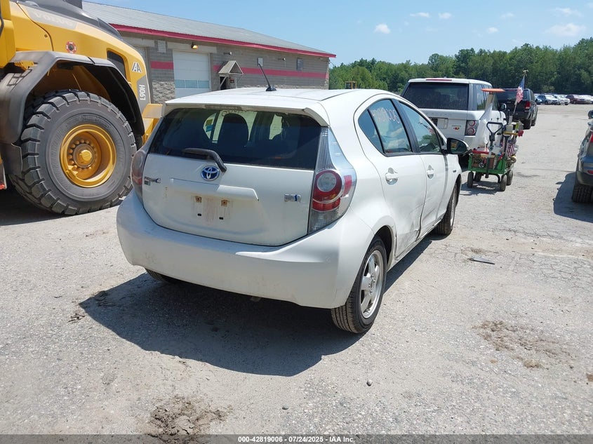 2014 Toyota Prius C One VIN: JTDKDTB33E1565222 Lot: 42819006