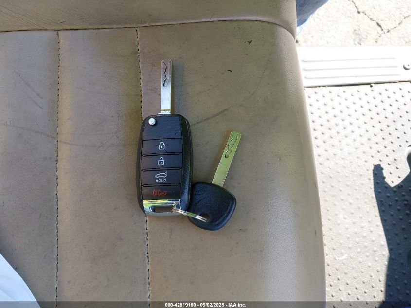 2019 Kia Optima Lx VIN: 5XXGT4L31KG353822 Lot: 42819160