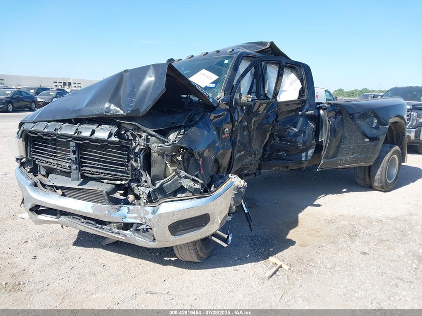 3C63RRGL4MG529113 2021 RAM 3500 photo no. 2