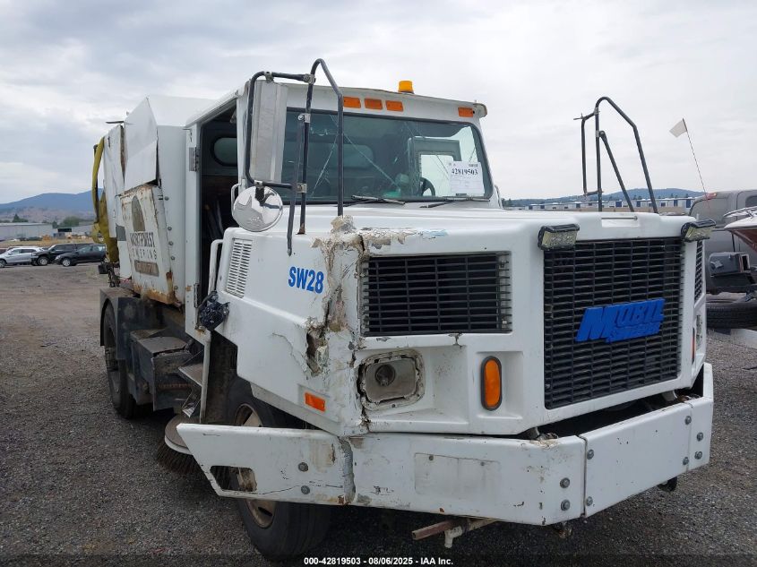 1991 Athey Mobil Street Sweeper white null null 1A9P24DR2MR059002 photo #1